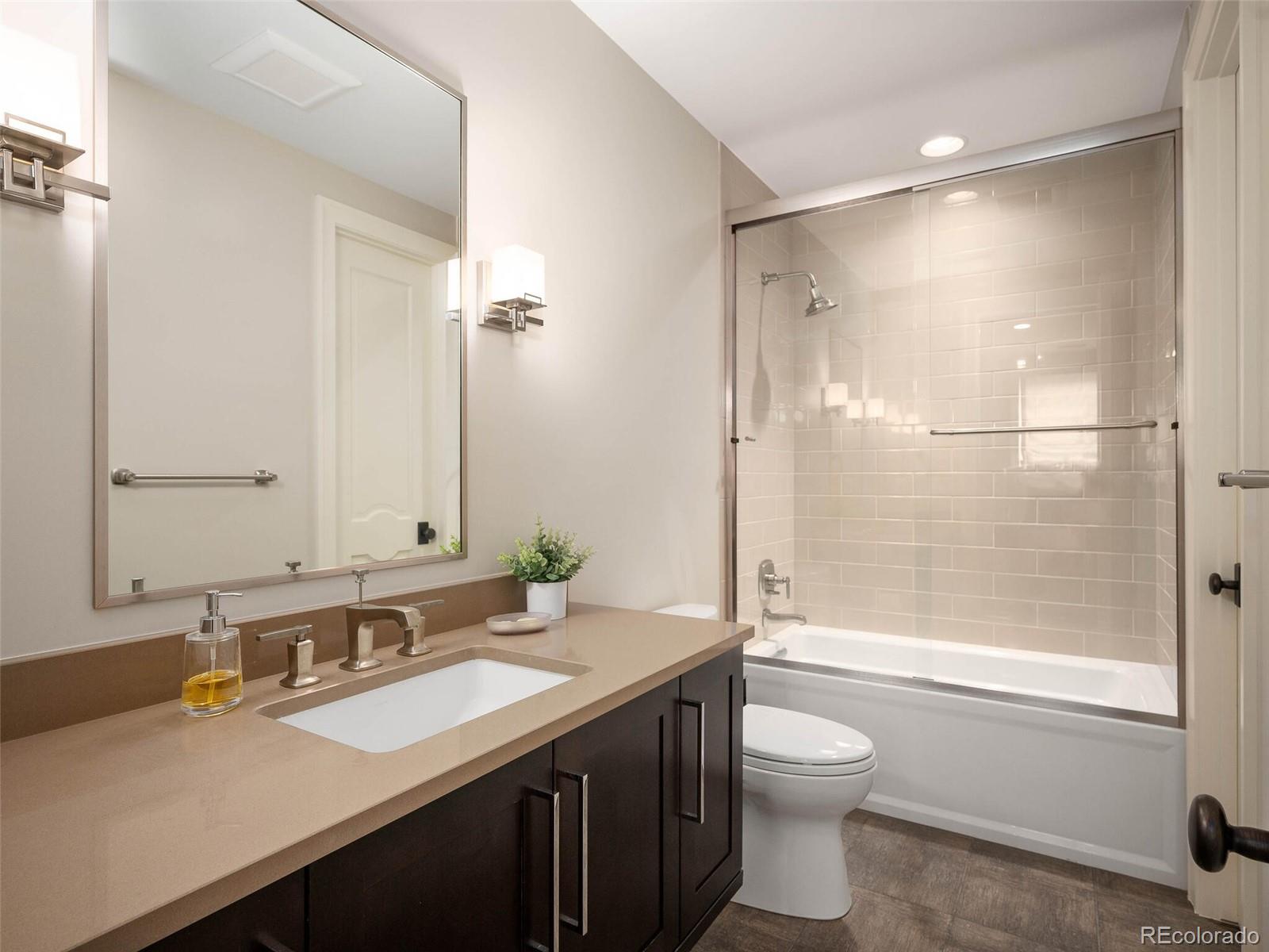 2411 E 5th Avenue Unit: 101