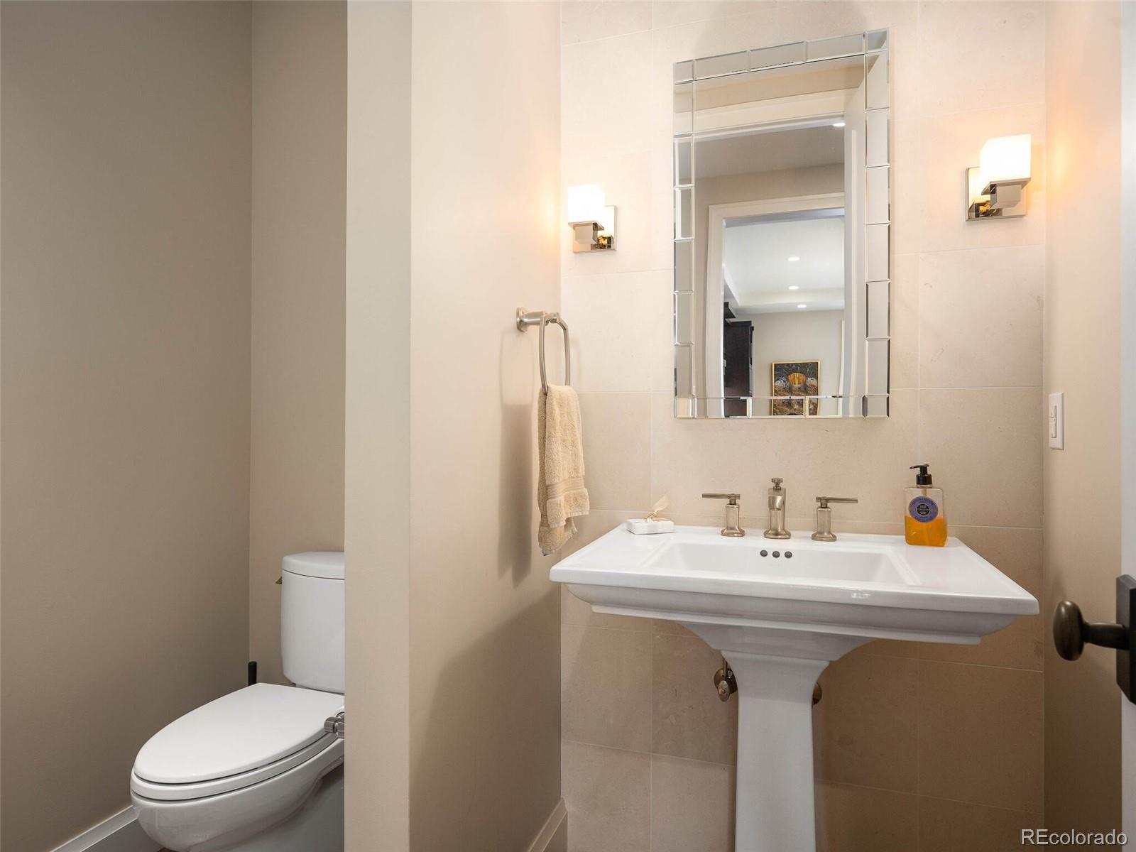 2411 E 5th Avenue Unit: 101