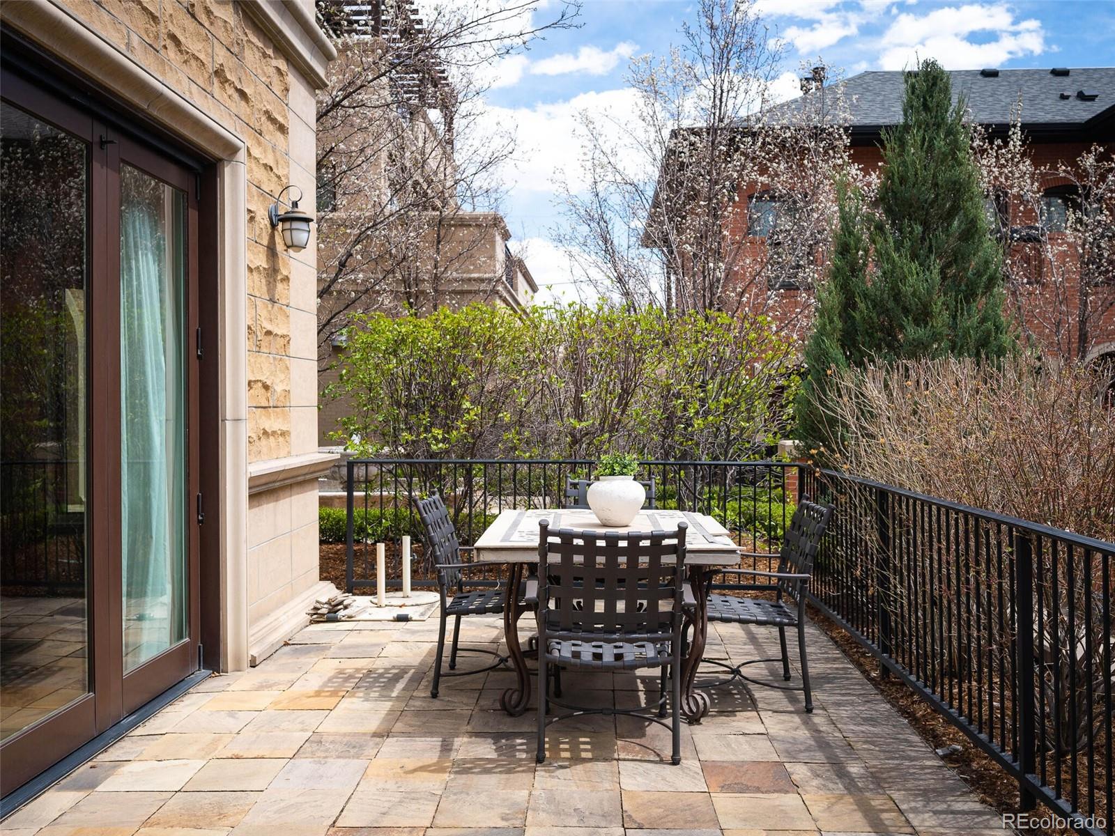 2411 E 5th Avenue Unit: 101