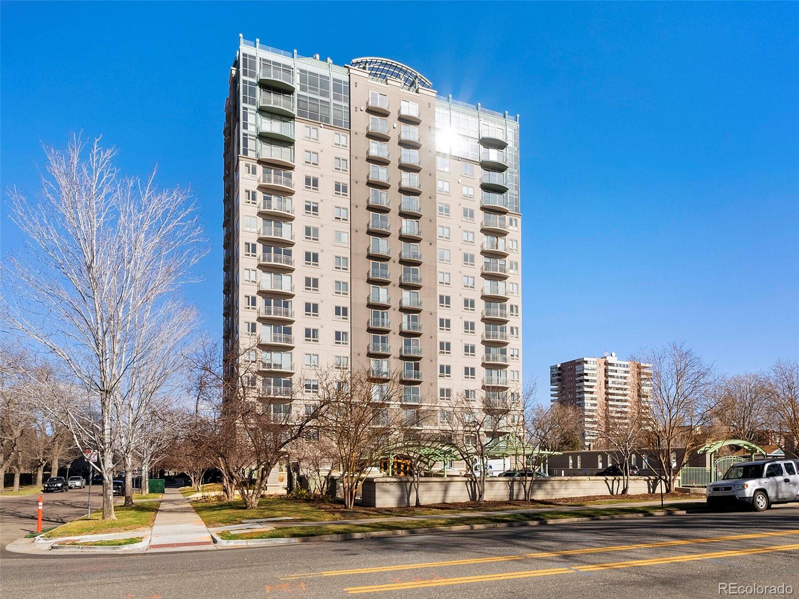 400 E 3rd Avenue Unit: 206