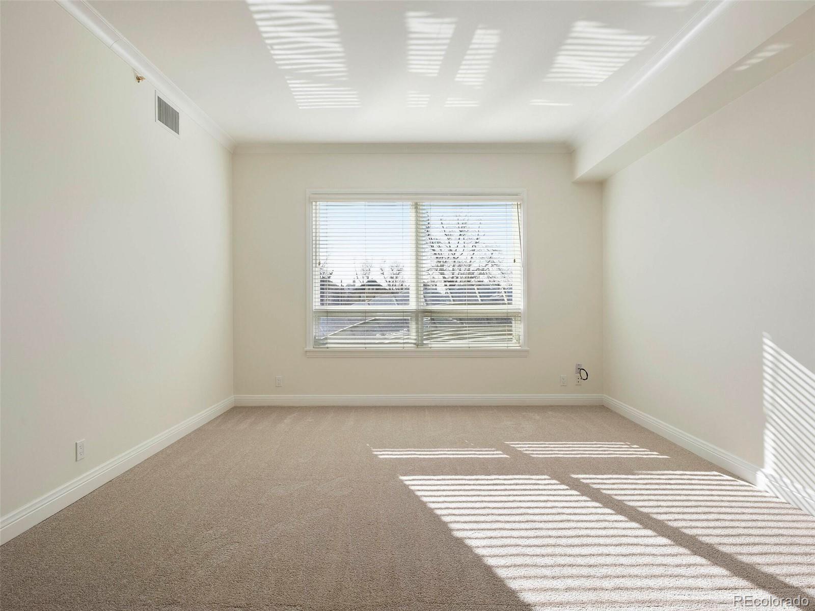 400 E 3rd Avenue Unit: 206