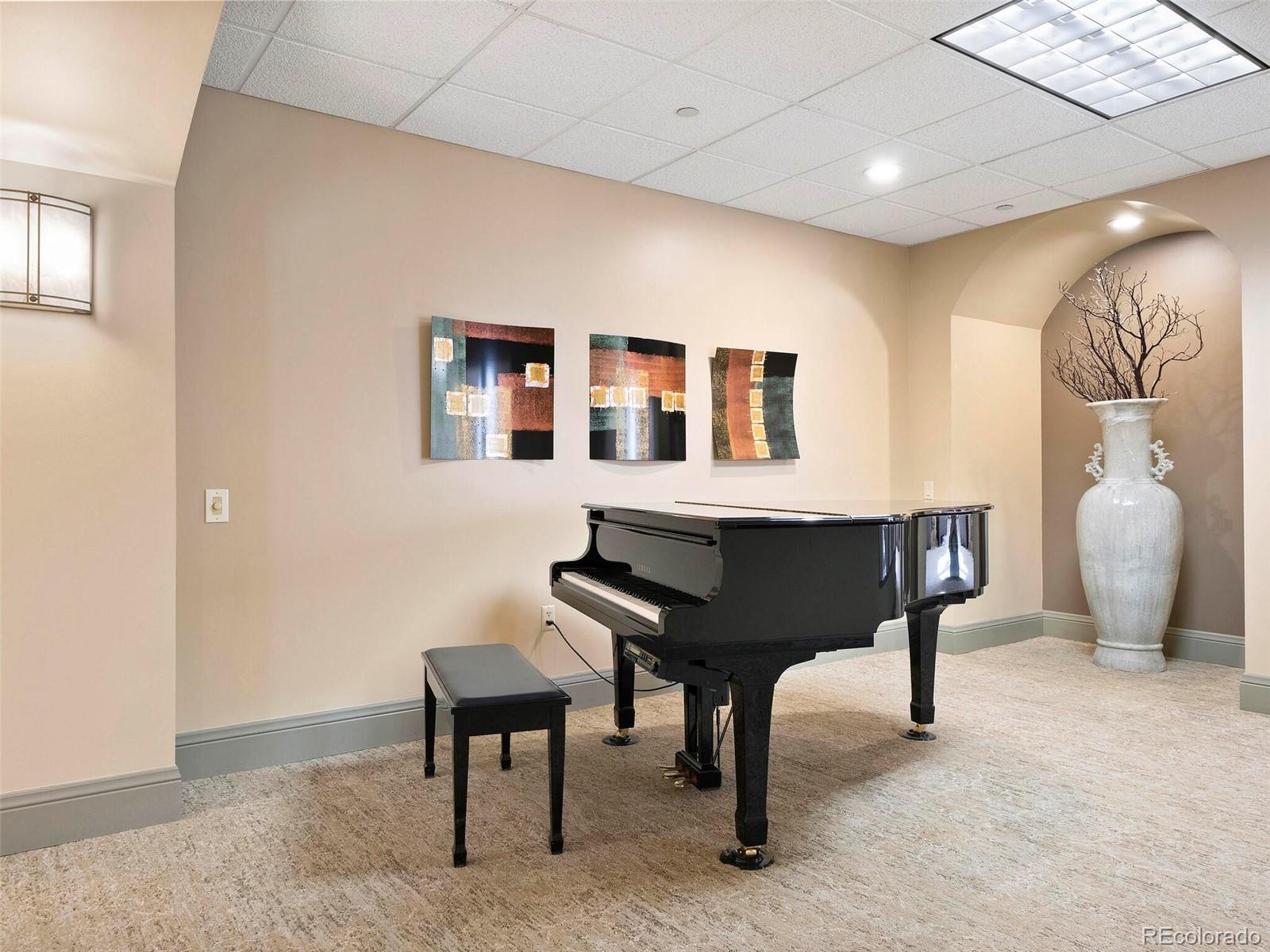 400 E 3rd Avenue Unit: 206
