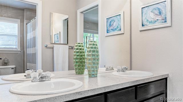 3922 Broadmoor Loop
