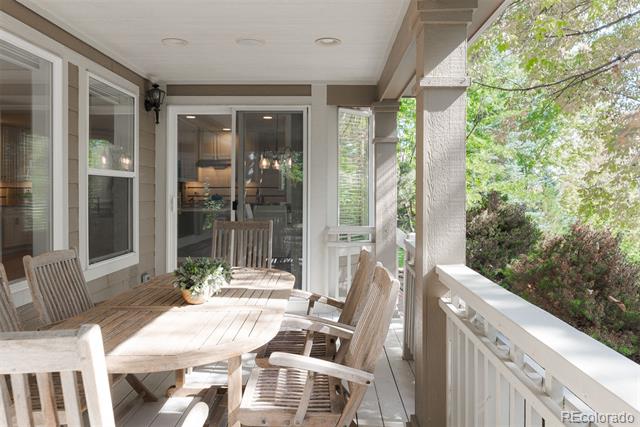 3922 Broadmoor Loop
