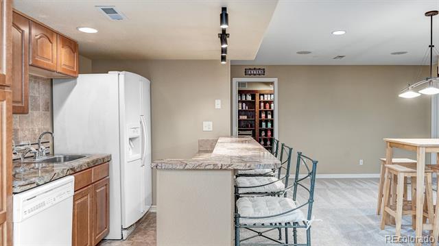 3922 Broadmoor Loop