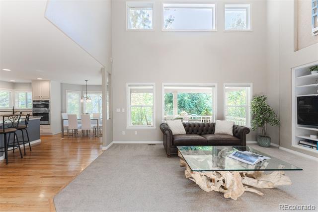 3922 Broadmoor Loop