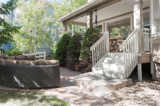 3922 Broadmoor Loop