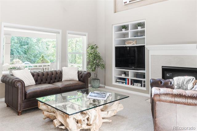 3922 Broadmoor Loop