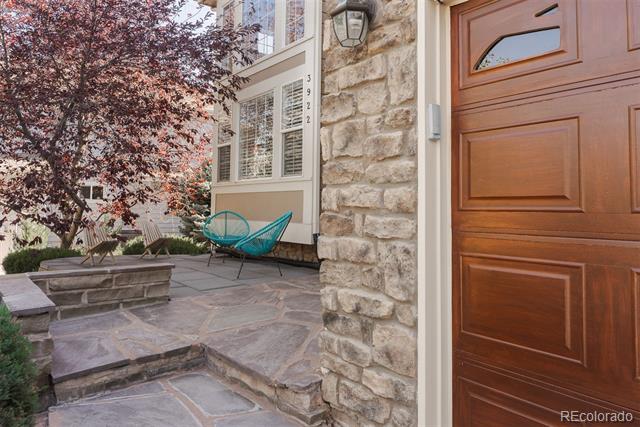 3922 Broadmoor Loop