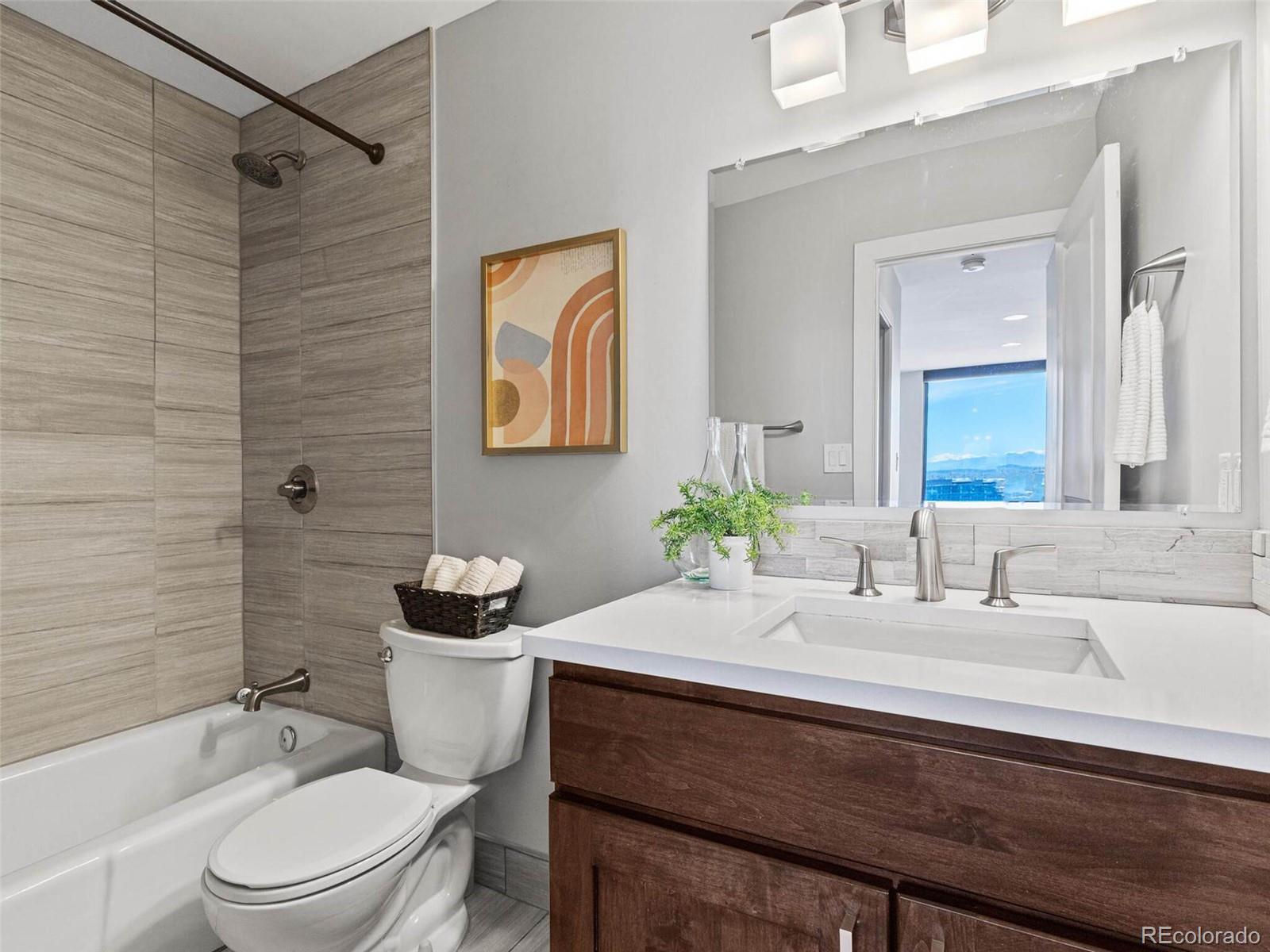 1625 Larimer Street Unit: 3208