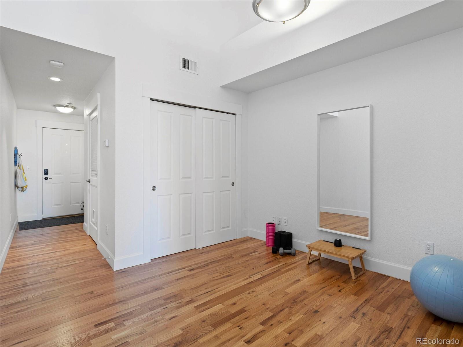 1699 N Downing Street Unit: 401