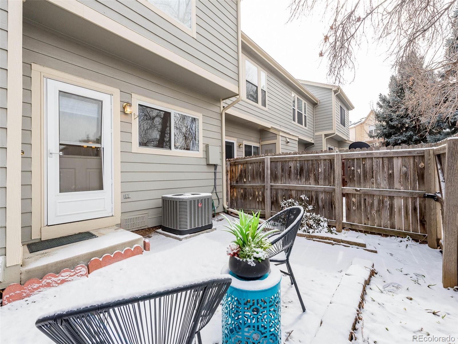 3039 W 107th Place Unit: E