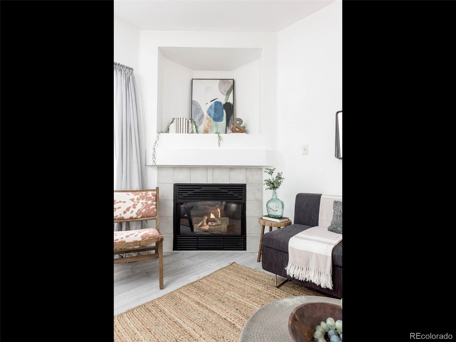 3039 W 107th Place Unit: E