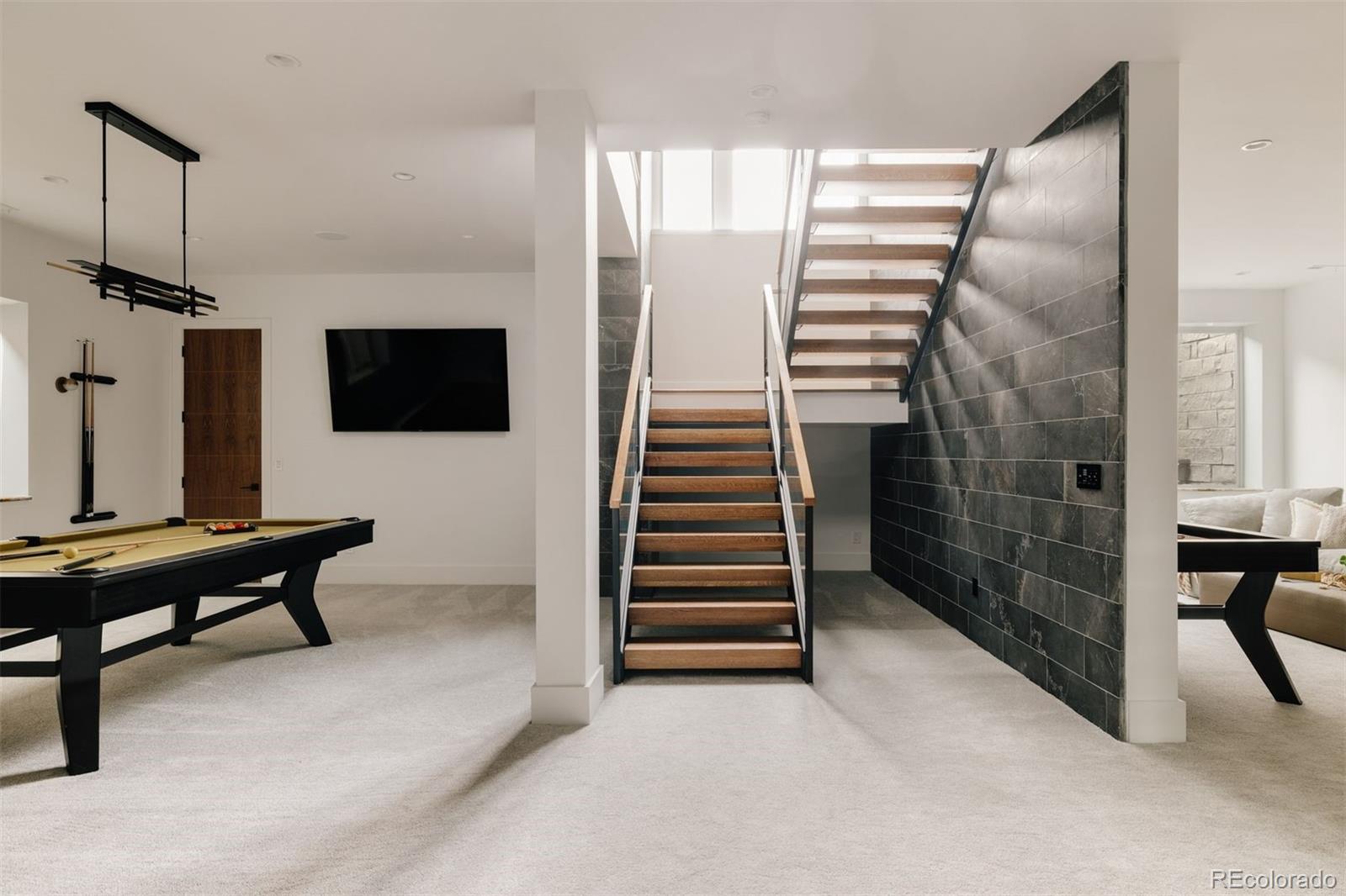 164 S Fairfax Street