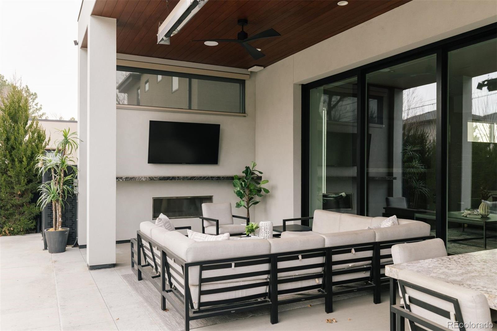 164 S Fairfax Street