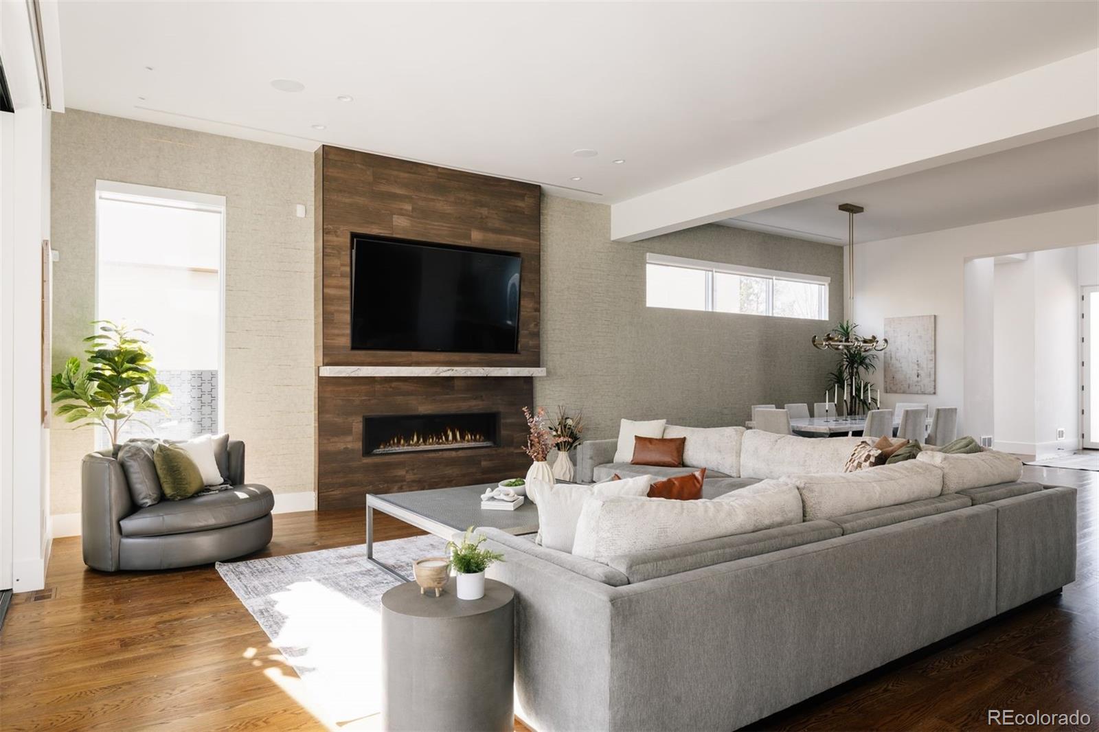 164 S Fairfax Street