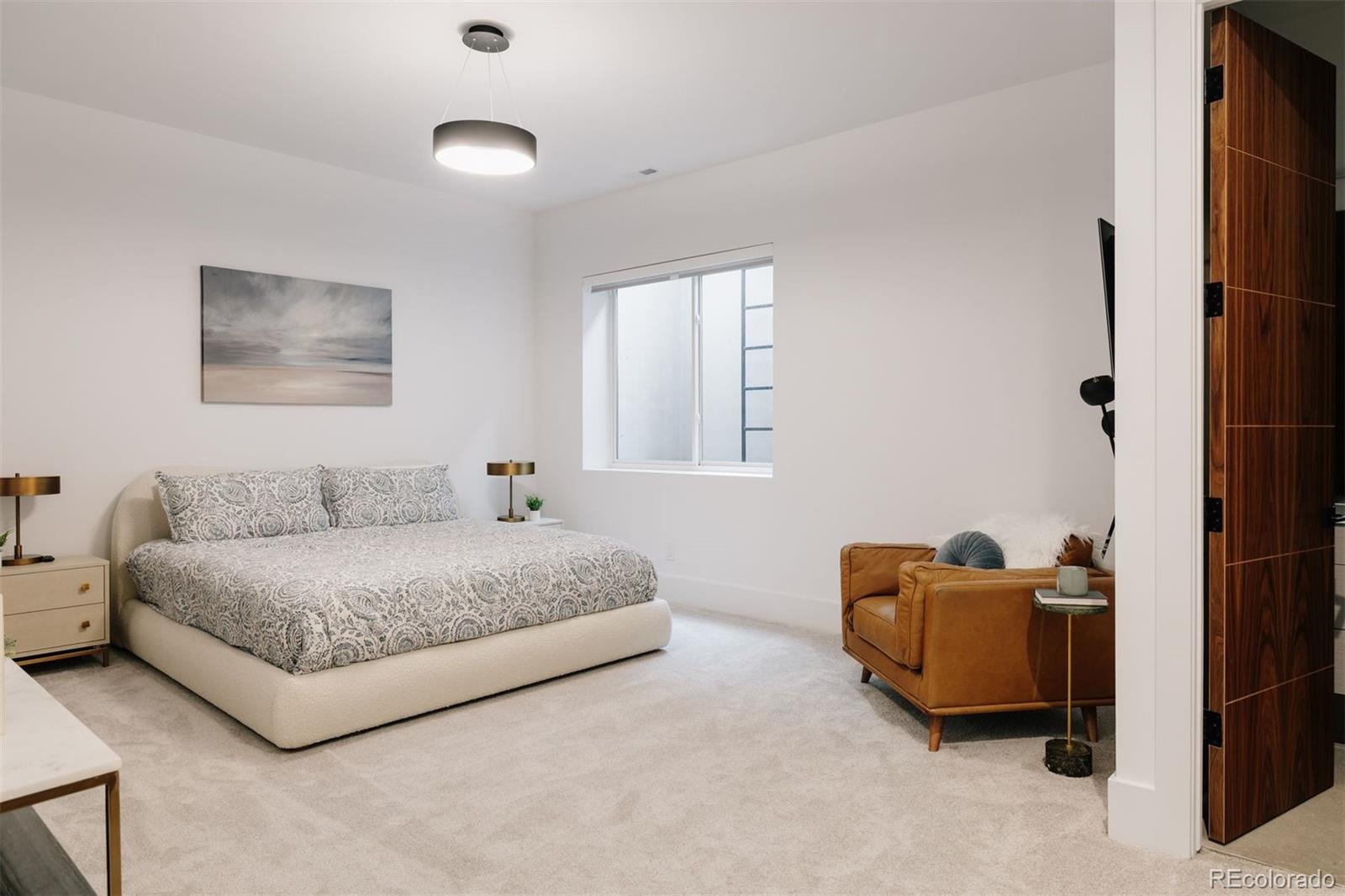 164 S Fairfax Street