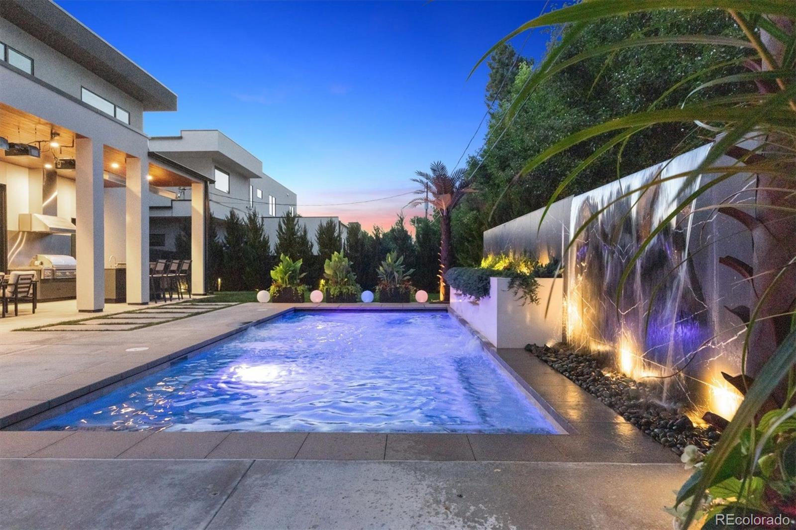 164 S Fairfax Street