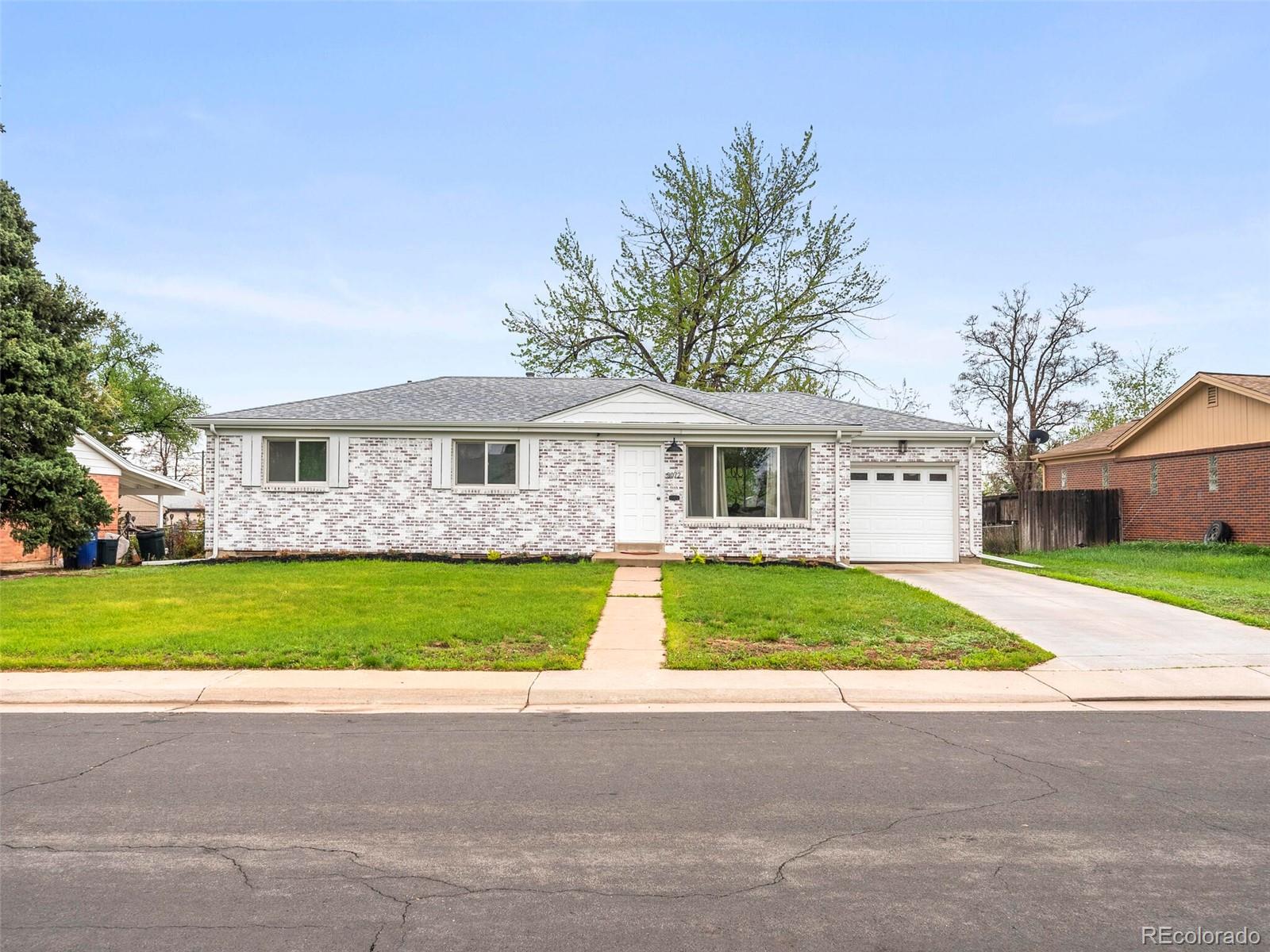 3072 W Monmouth Avenue