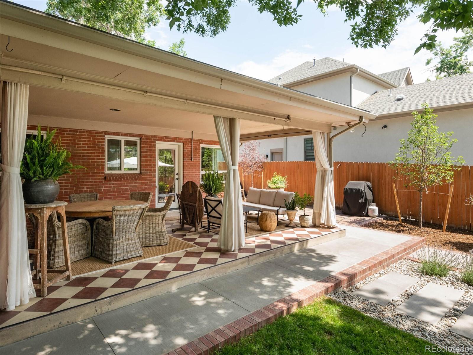 423 Oneida Street