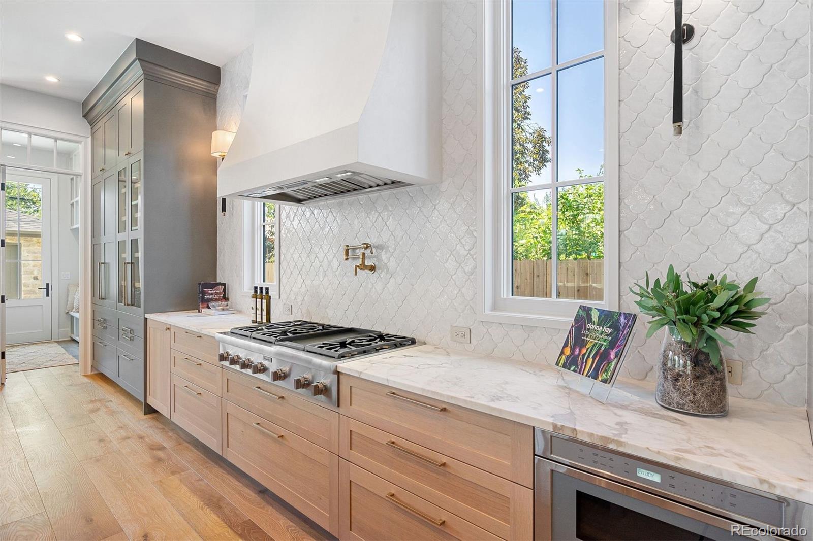 2365 S Clayton Street