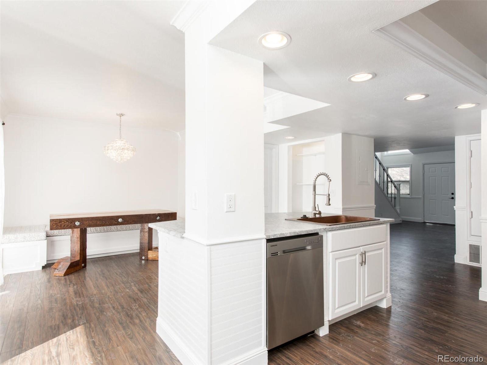 221 S Garfield Street Unit: 214