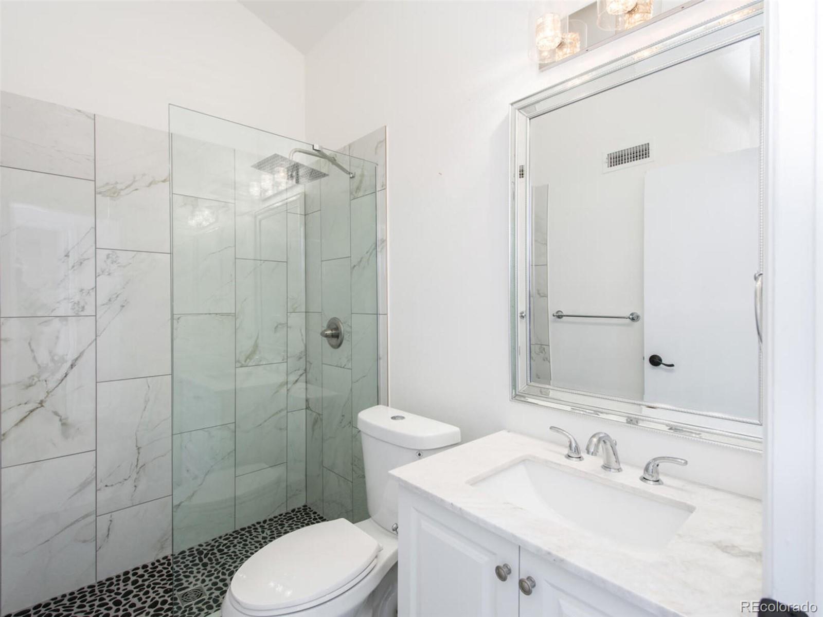 221 S Garfield Street Unit: 214
