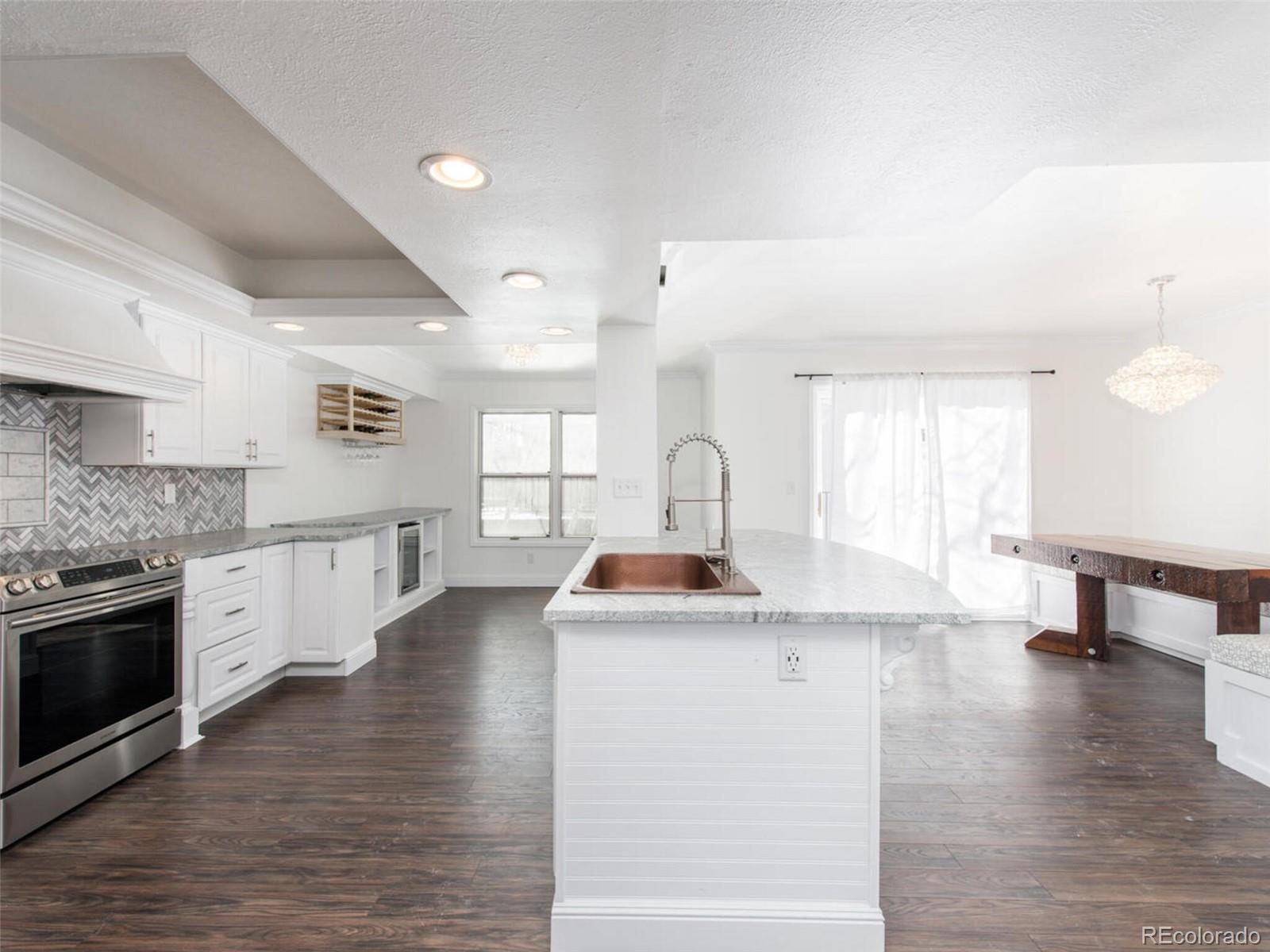 221 S Garfield Street Unit: 214