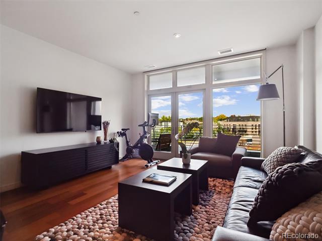 333 S Monroe Street Unit: 313