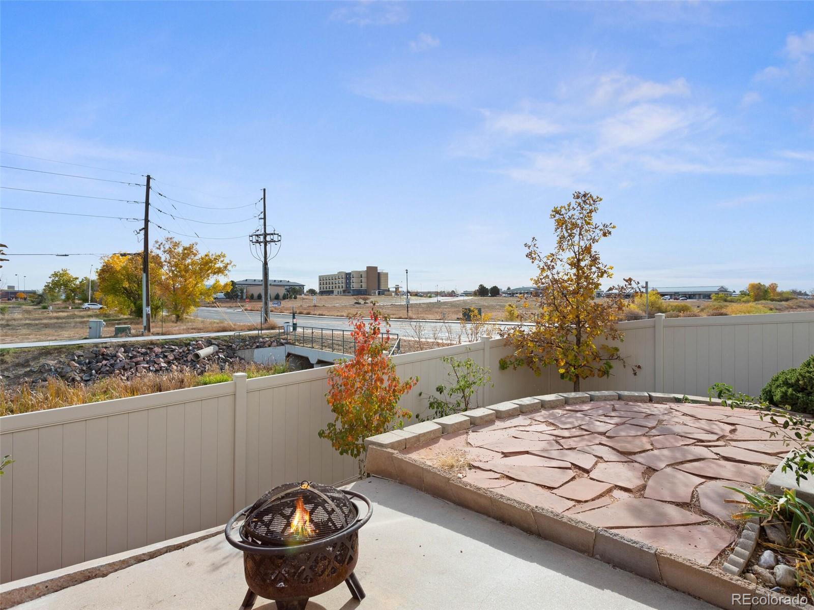 892 Macaw Street