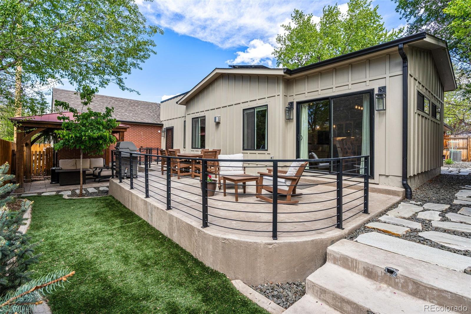 439 Oneida Street