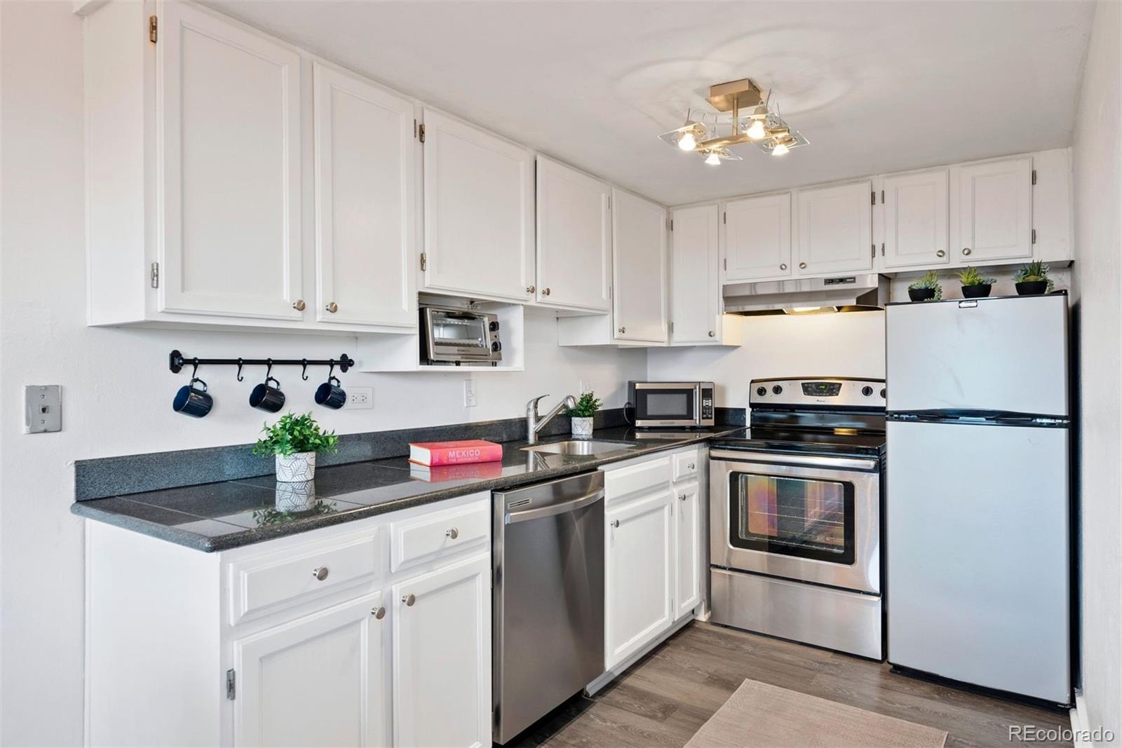 1366 Garfield Street Unit: 502