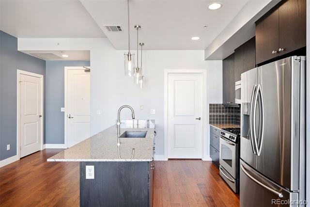 2001 Lincoln Street Unit: 1220