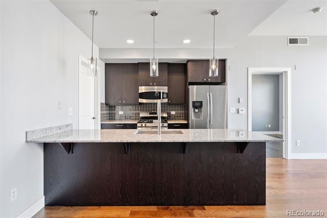 2001 Lincoln Street Unit: 1220