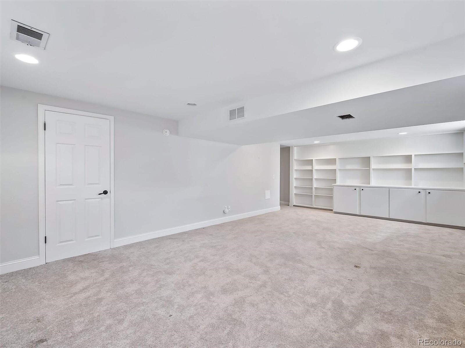 5335 Nassau Circle E