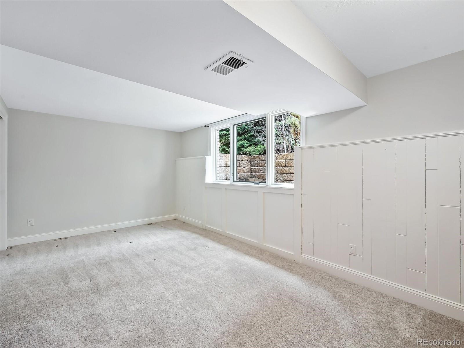 5335 Nassau Circle E