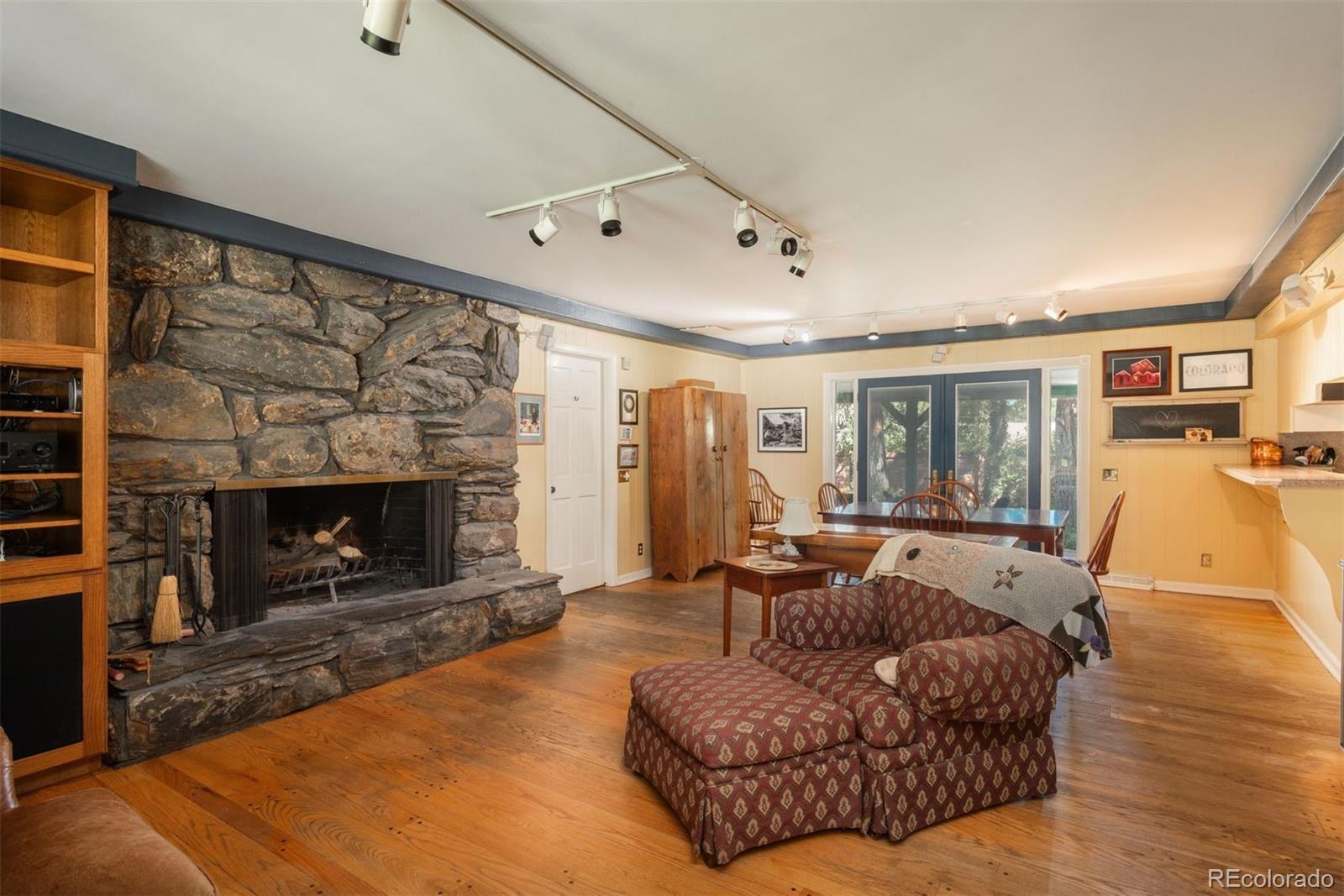 3 E Belleview Drive