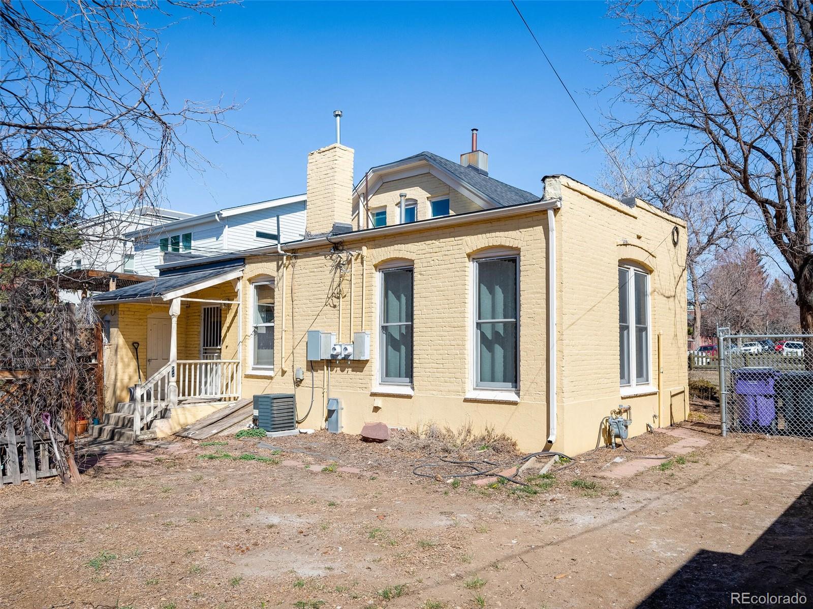2564 W 32nd Avenue