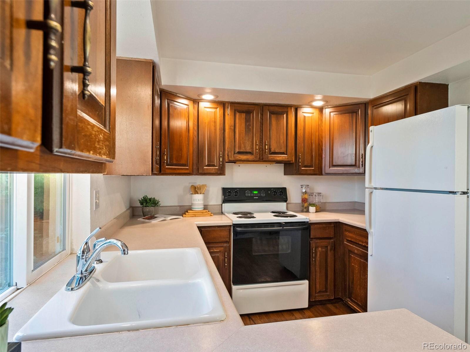 10211 Zenobia Circle