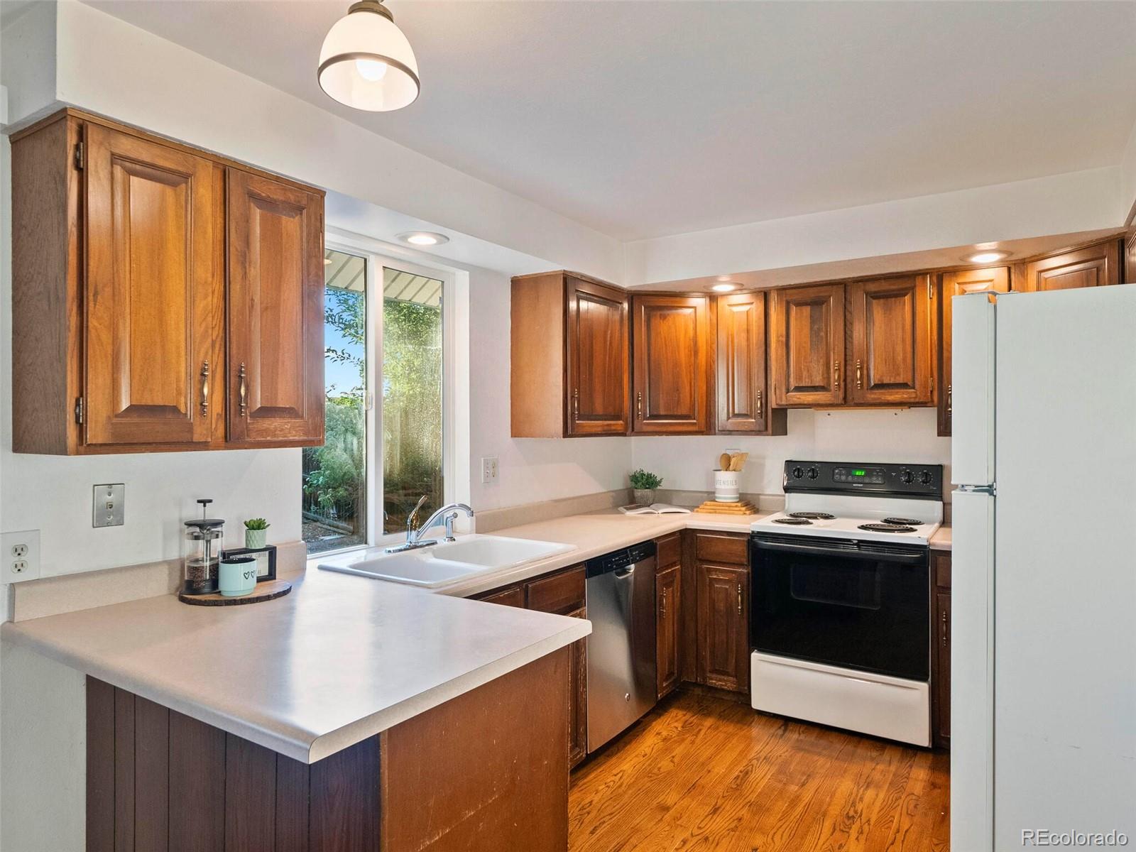 10211 Zenobia Circle