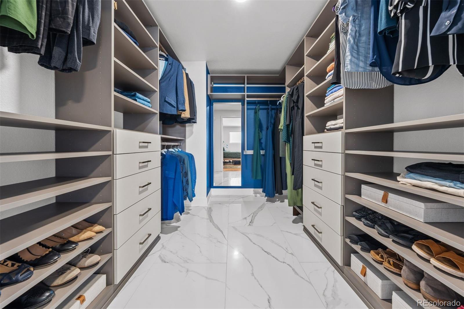 9922 W 66th Place