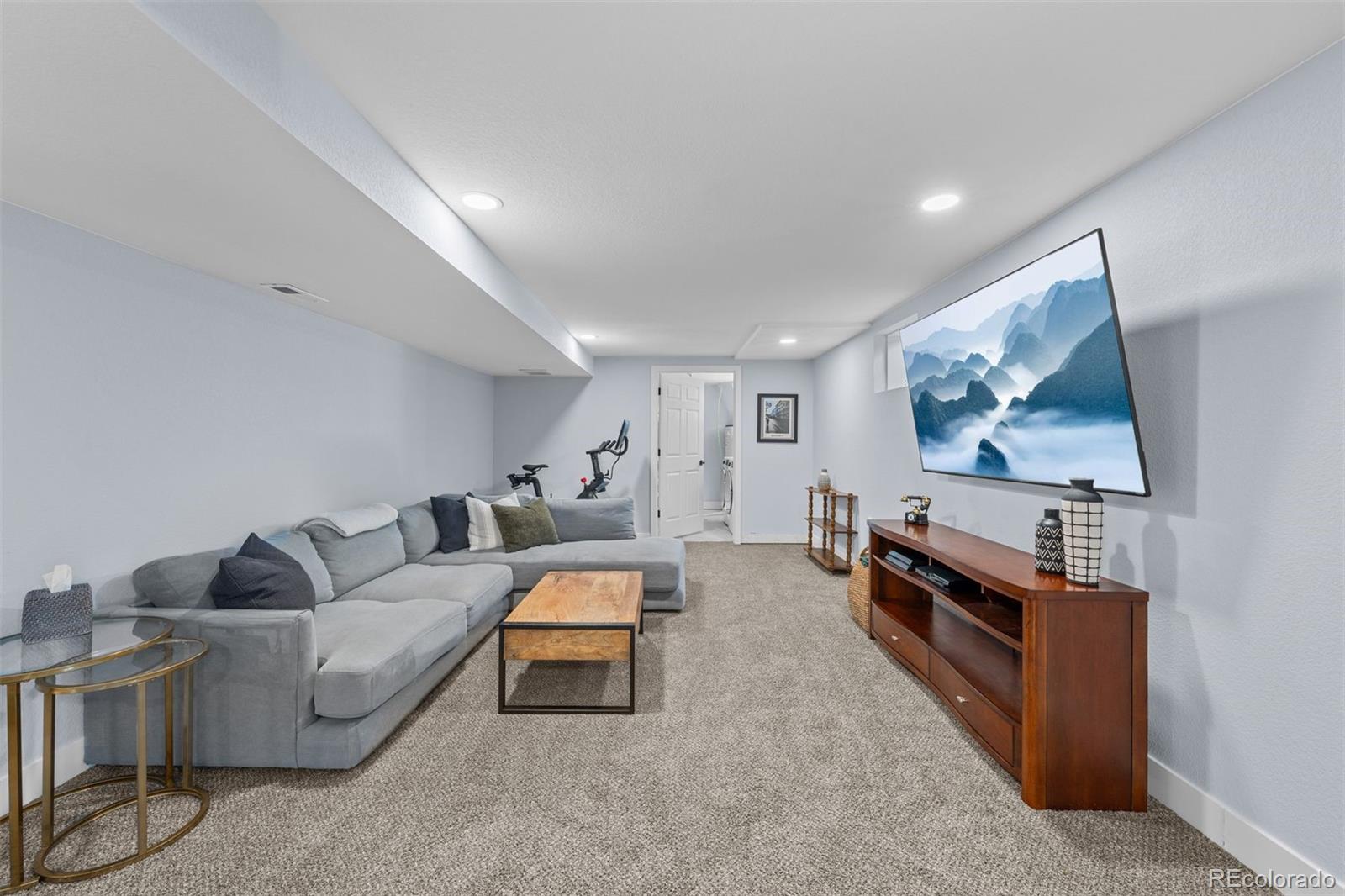 9922 W 66th Place