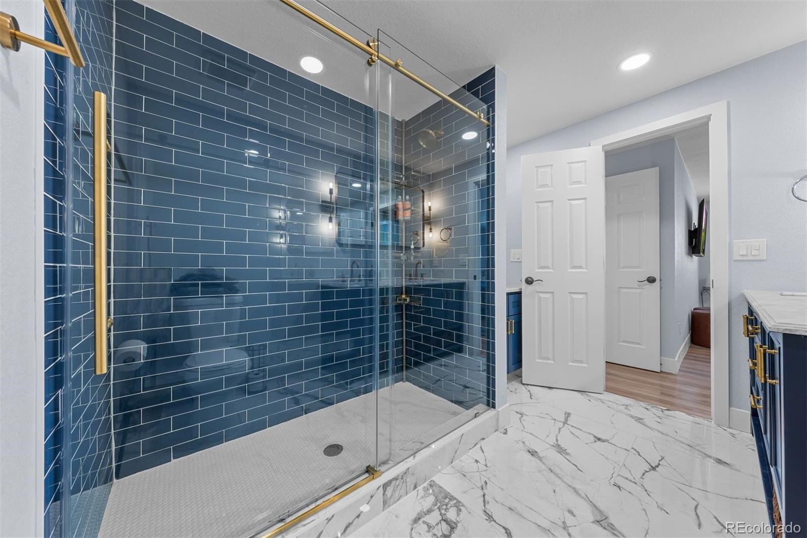 9922 W 66th Place