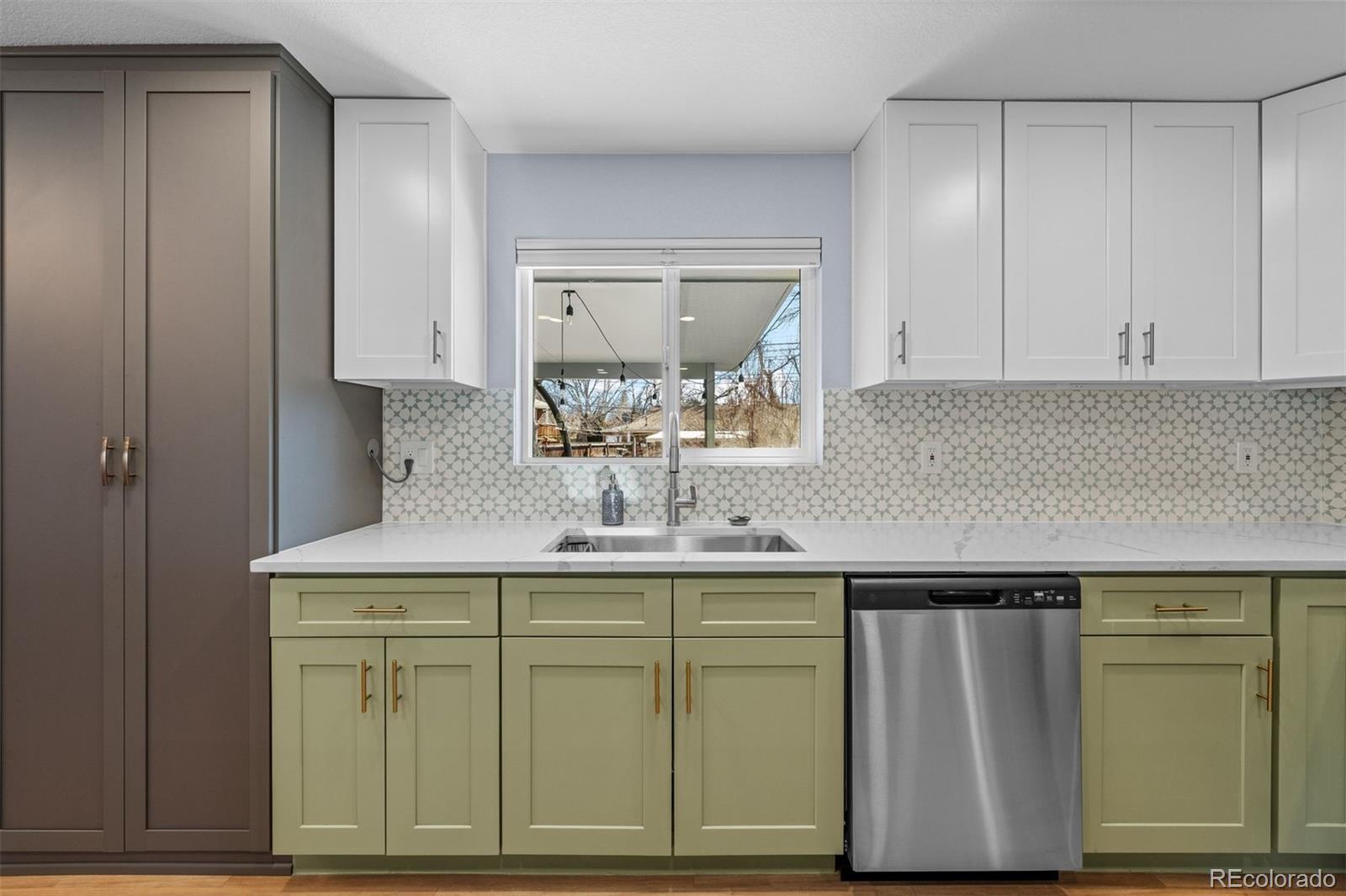 9922 W 66th Place