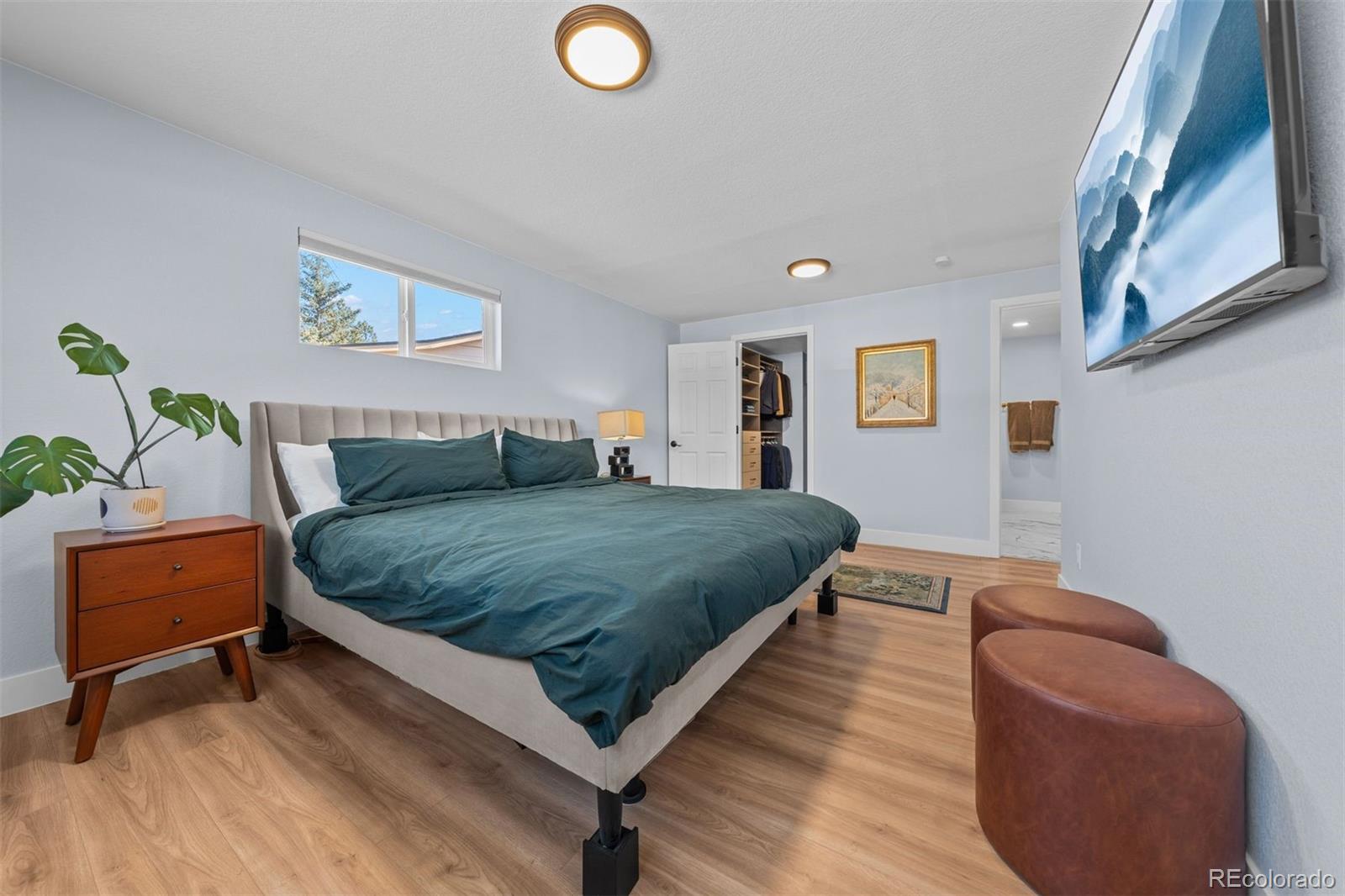 9922 W 66th Place
