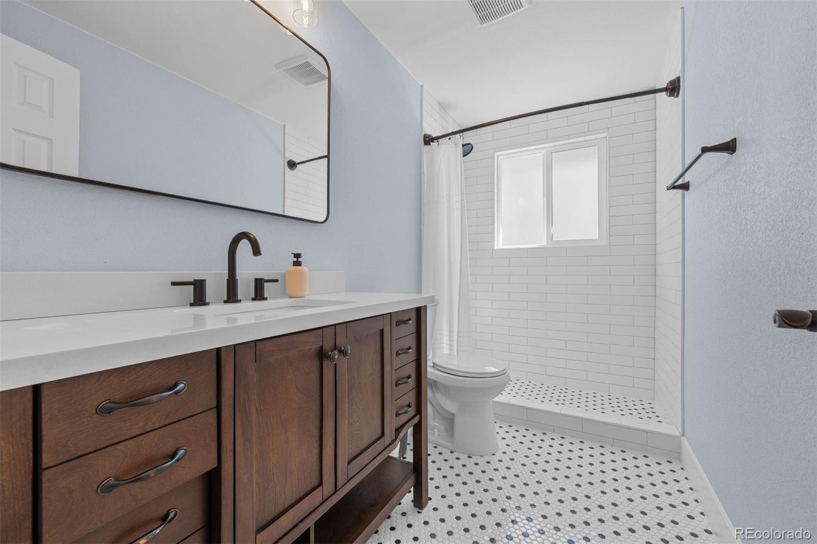 9922 W 66th Place