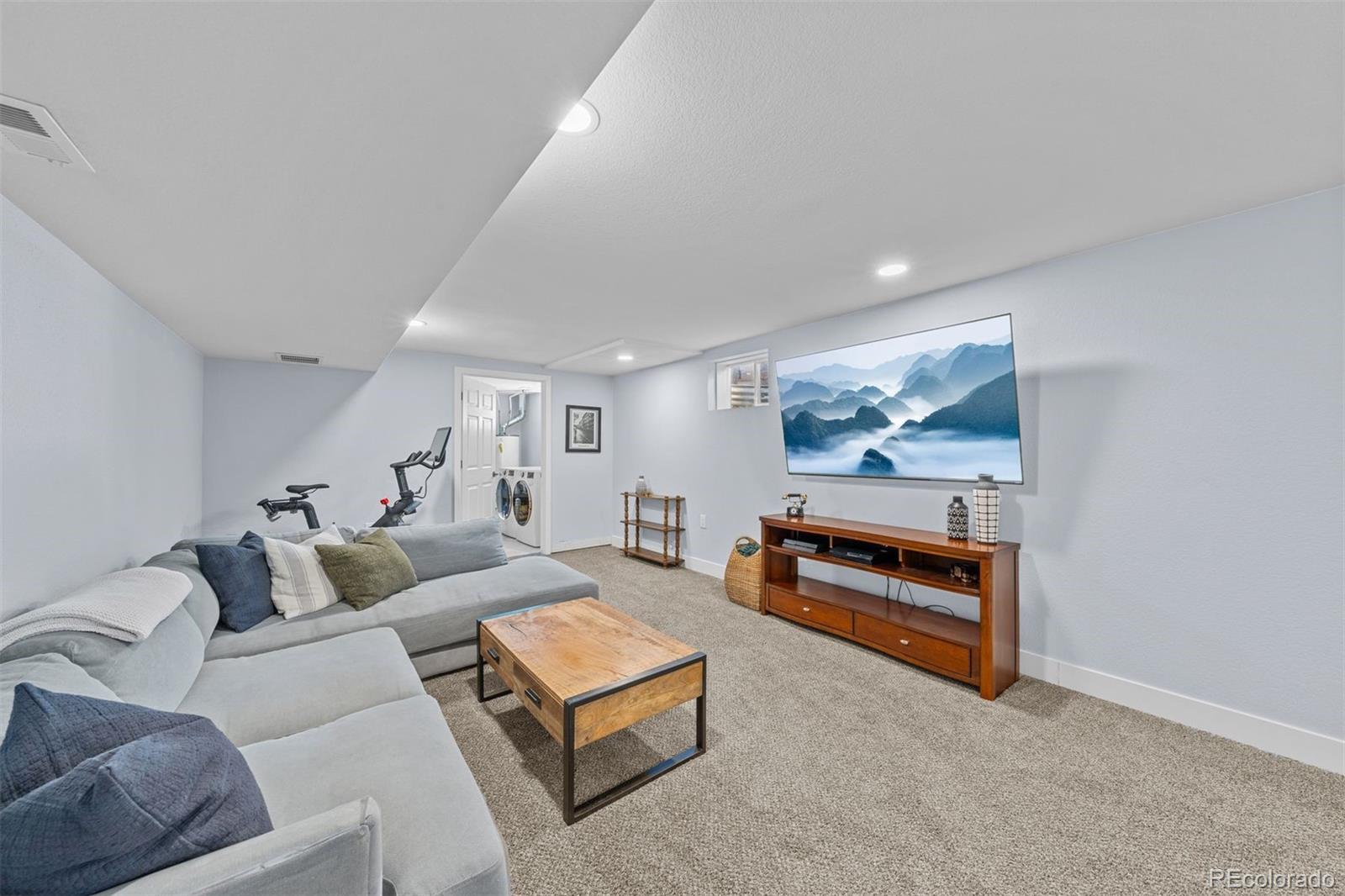 9922 W 66th Place