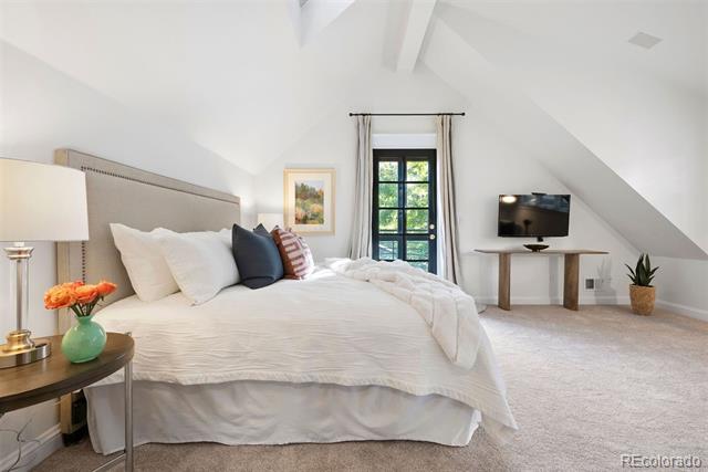574 N High Street