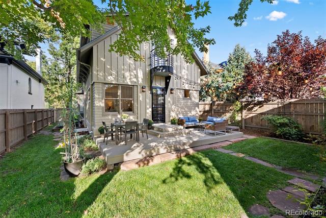 574 N High Street