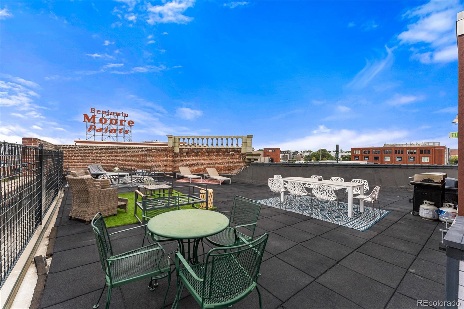 2441 Broadway N Unit: 110